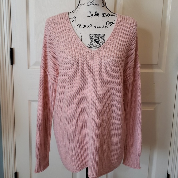 Mossimo Supply Co. Sweaters - Mossimo Supply Co V-Neck Sweater EUC
